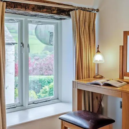 2 Bed In Oc-c33392 Holiday home