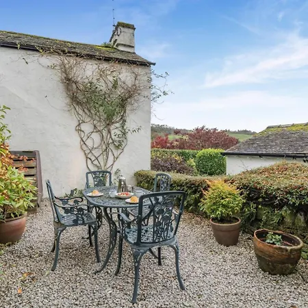 2 Bed In Oc-c33392 Holiday home